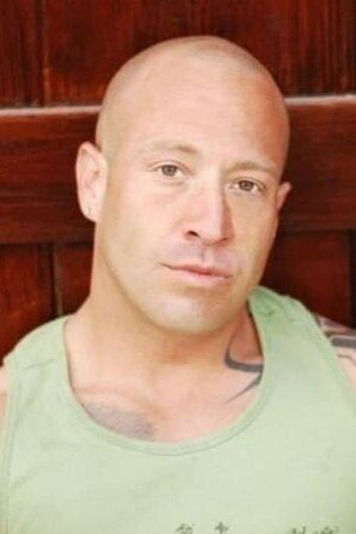 Photo of Aaron Saxton