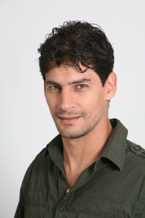Photo of Adrián Mas