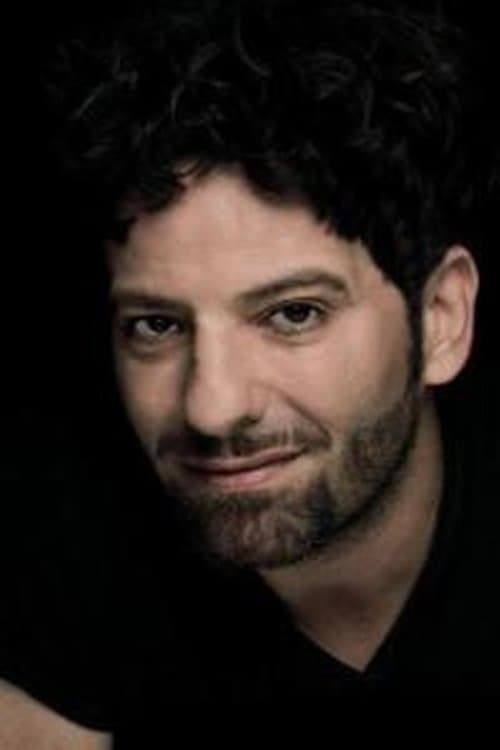 Photo of Adrián Yospe