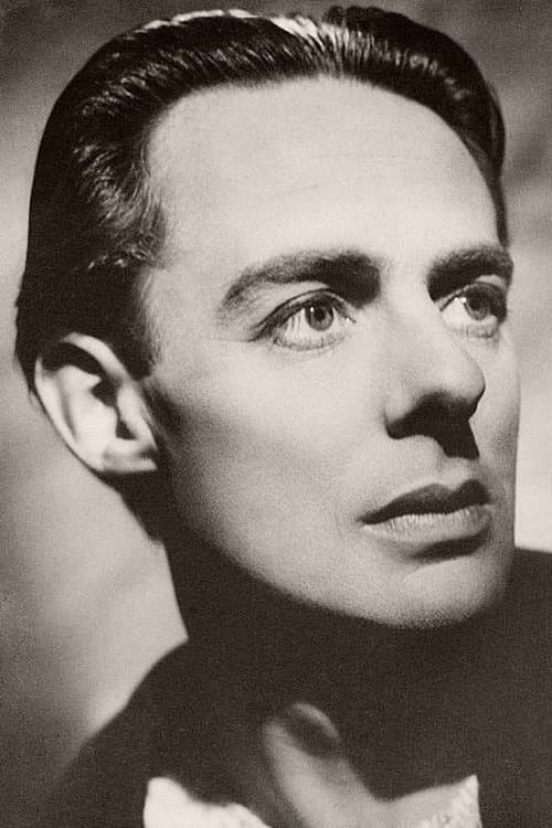 Photo of Alec Clunes