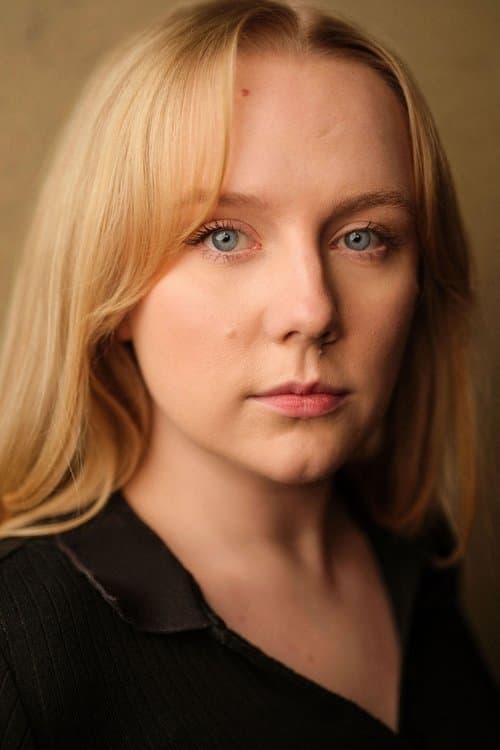 Photo of Alexa Davies