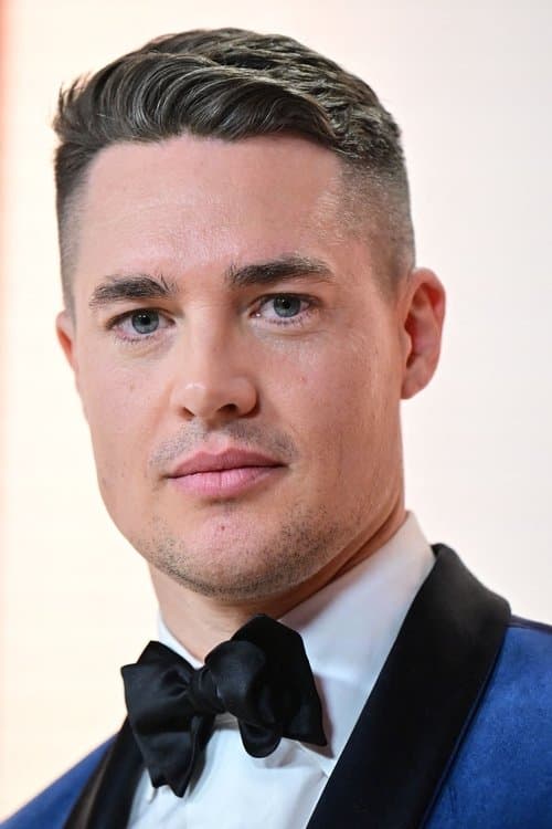 Photo of Alexander Dreymon