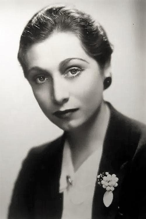 Photo of Aline MacMahon