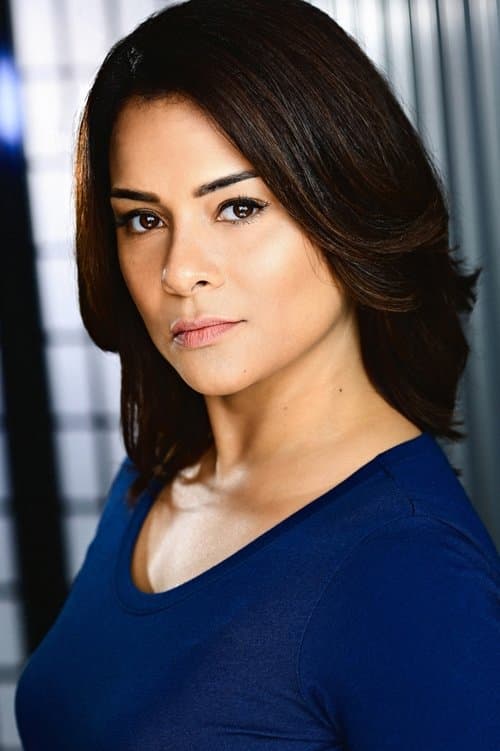 Photo of Alisa Reyes