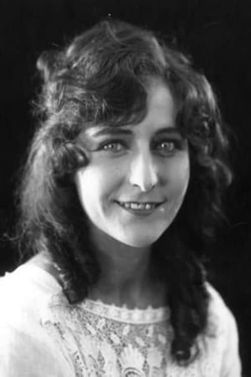 Photo of Alma Hinding