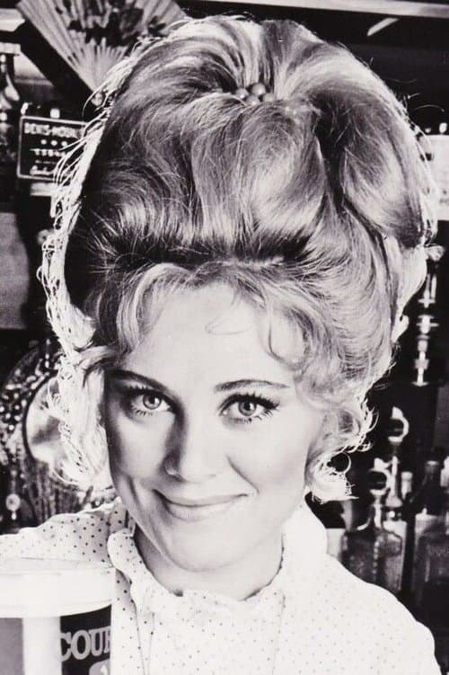 Photo of Andrea Lawrence