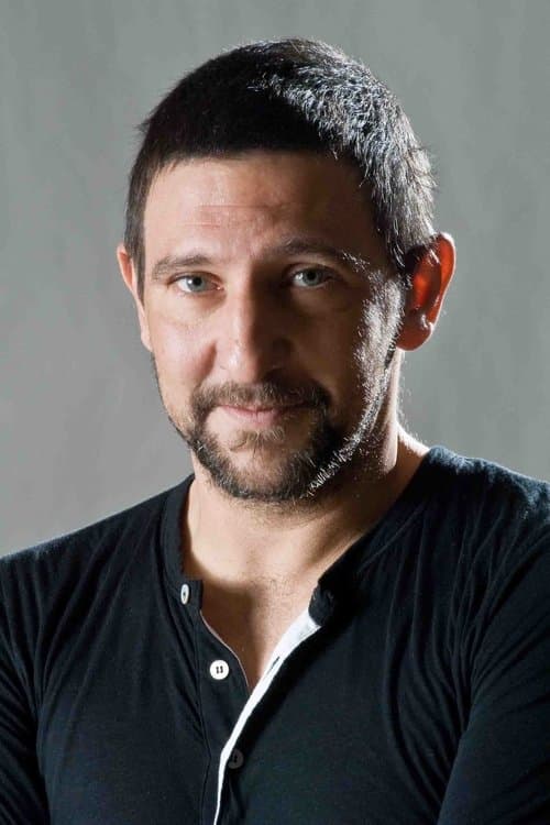 Photo of Andrés Herrera
