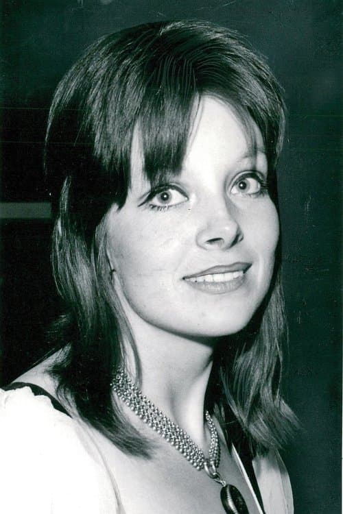 Photo of Anna Calder-Marshall