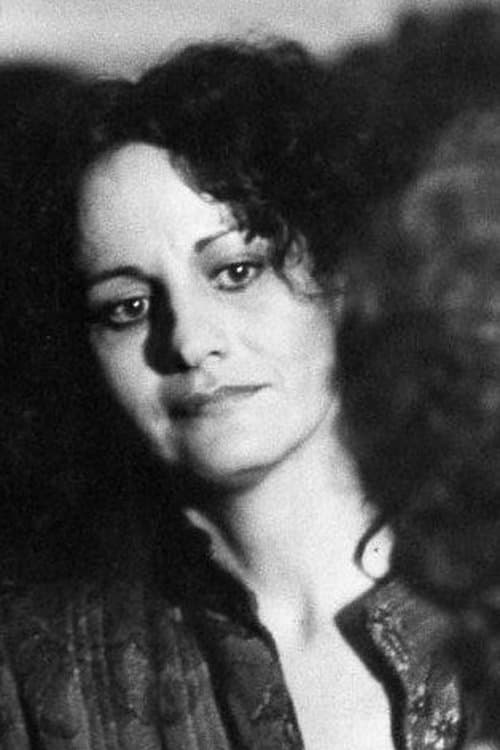 Photo of Annamaria Chio