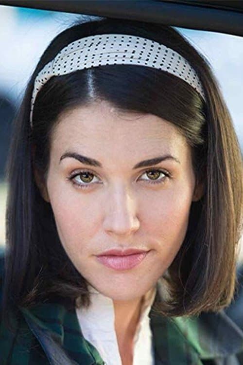 Photo of Ariel Hart