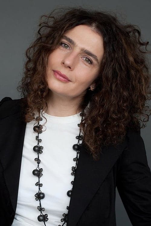 Photo of Arsinée Khanjian