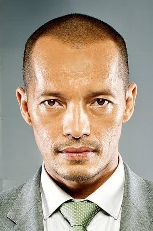 Photo of Arthur Acuña