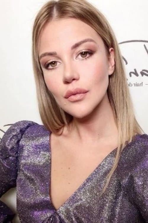 Photo of Aslı Turanlı