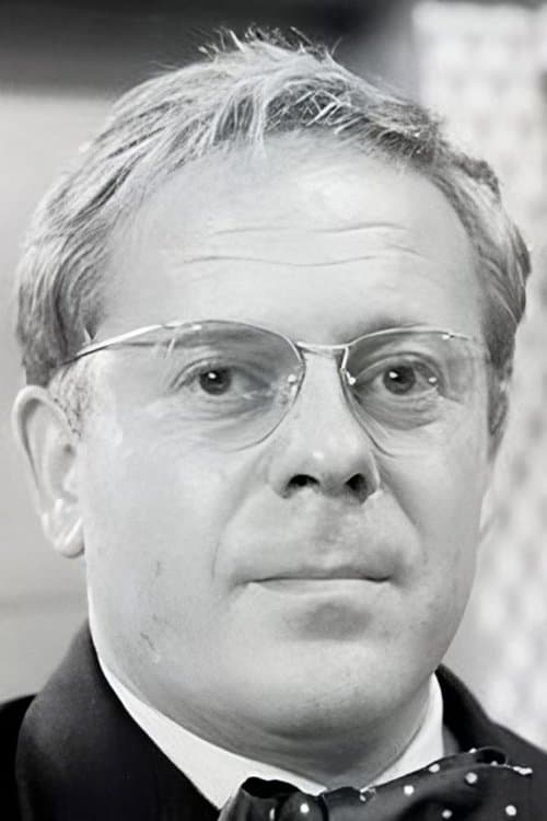 Photo of Aubrey Morris