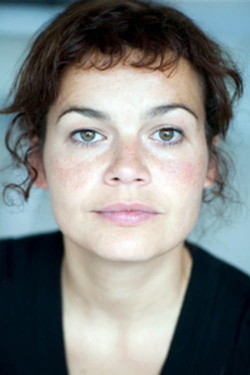 Photo of Aurélie Vérillon