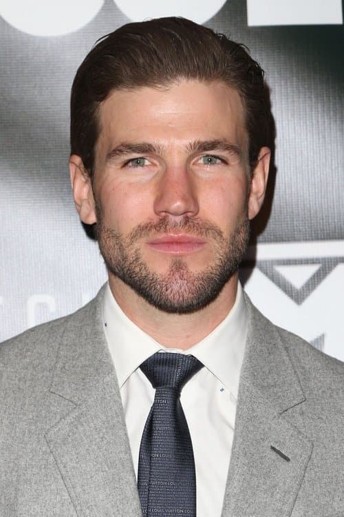 Photo of Austin Stowell