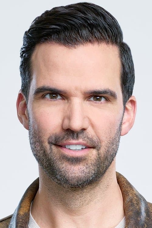 Photo of Benjamin Ayres