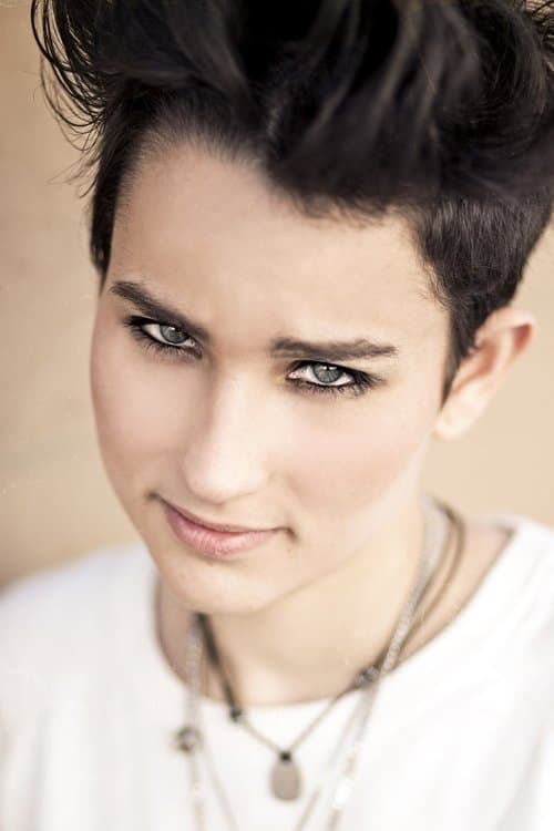 Photo of Bex Taylor-Klaus