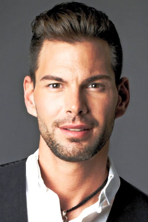 Photo of Bobby Tonelli