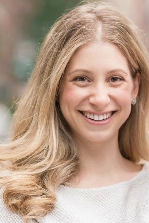 Photo of Caitlin Gold