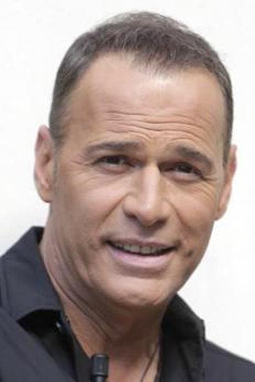 Photo of Carlos Lozano