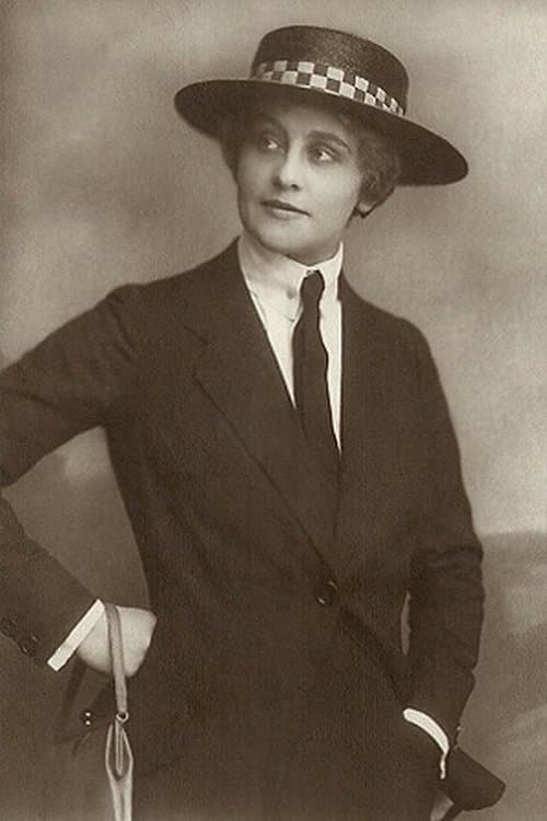 Photo of Carola Toelle