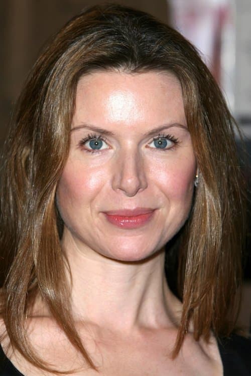 Photo of Chloë Annett
