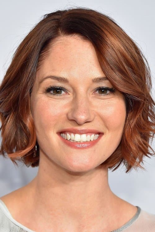 Photo of Chyler Leigh