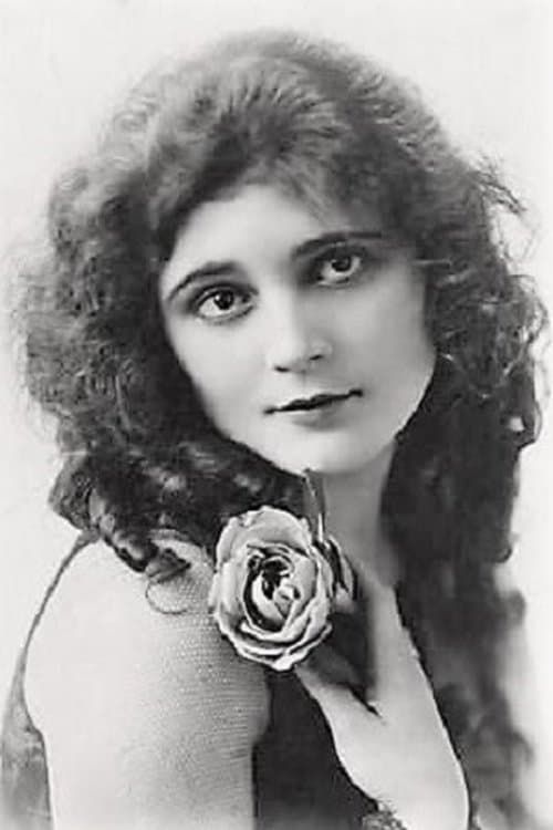 Photo of Claire McDowell
