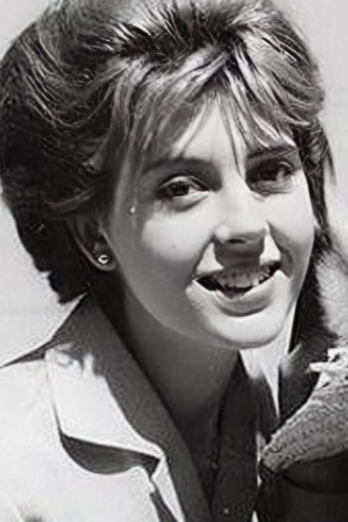 Photo of Claudia Mores