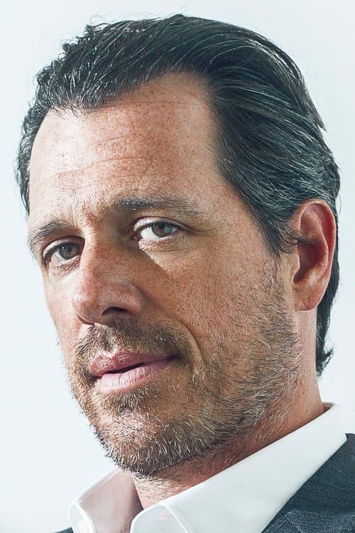 Photo of Darren Pettie