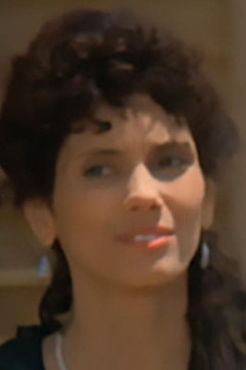 Photo of Deborah Mansy