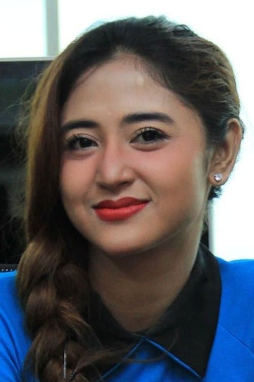 Photo of Dewi Persik