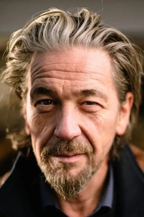 Photo of Dries Vanhegen