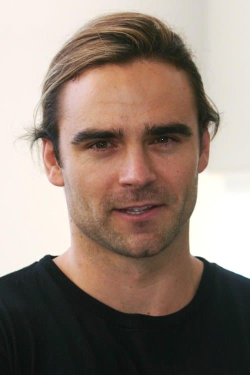 Photo of Dustin Clare