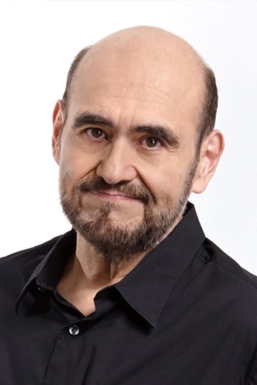 Photo of Edgar Vivar
