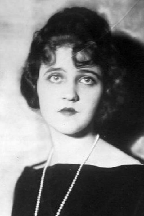 Photo of Eleanor Lawson