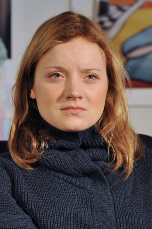 Photo of Elena Leeve