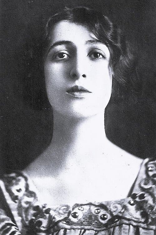 Photo of Elena Sangro