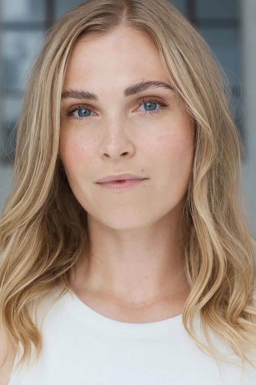Photo of Eliza Taylor