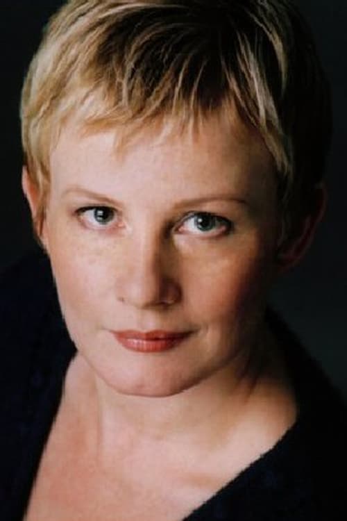 Photo of Elizabeth Saunders