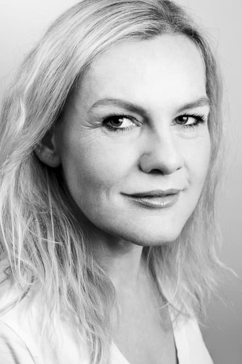 Photo of Ella Kenion