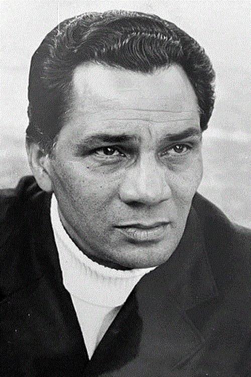 Photo of Enrique Lucero