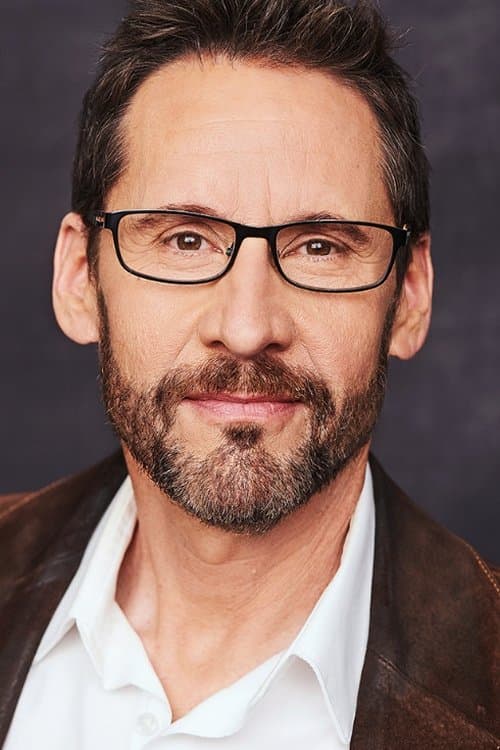 Photo of Eric Larson