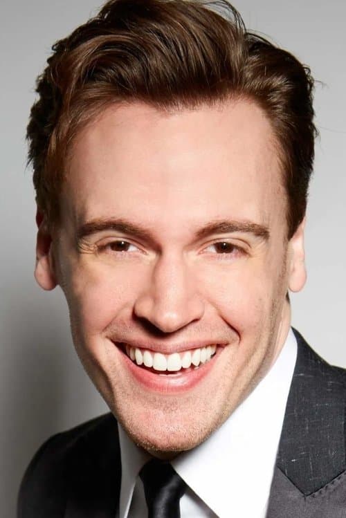 Photo of Erich Bergen