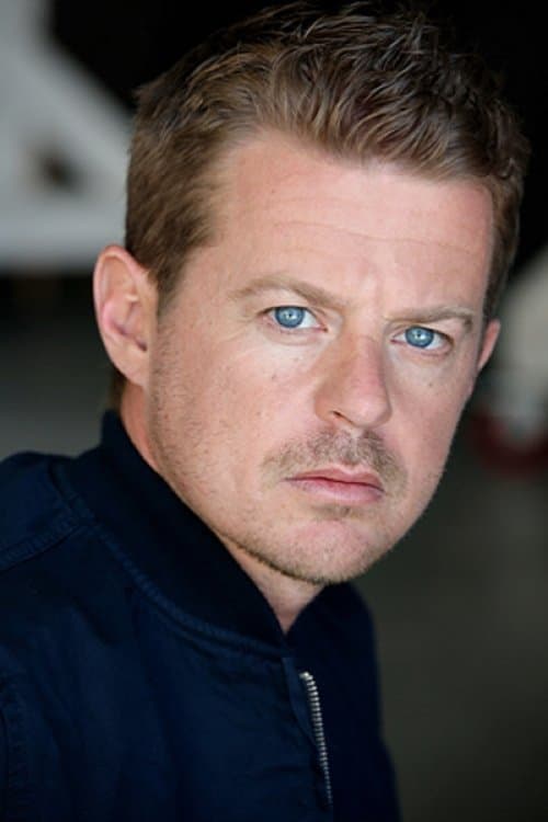 Photo of Erik MacArthur