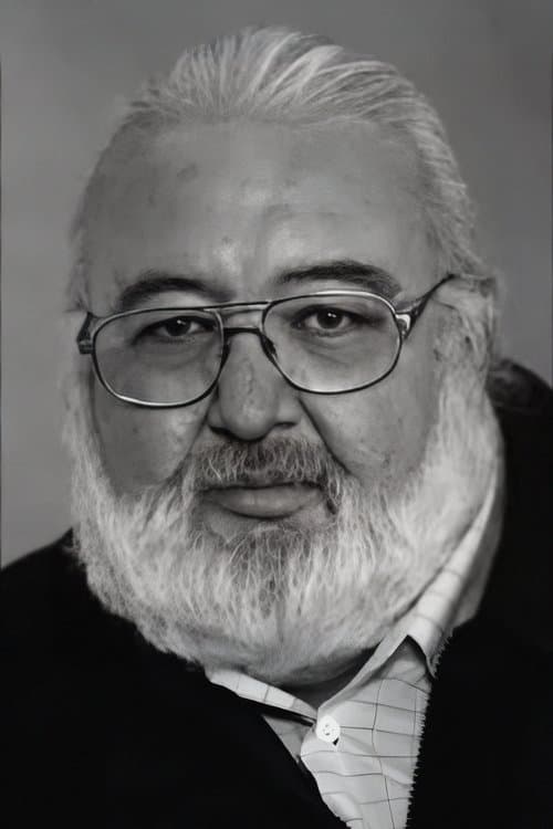 Photo of Ernesto Yáñez