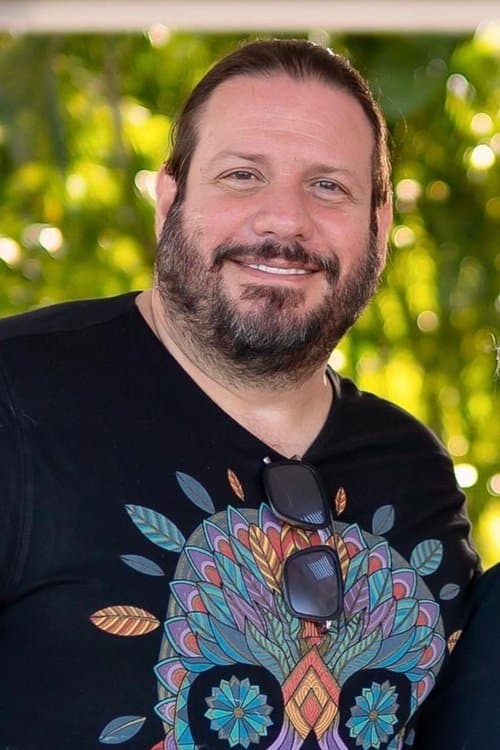 Photo of Esteban Roel