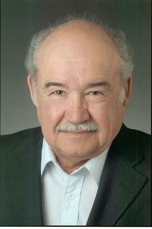 Photo of Everett Sifuentes
