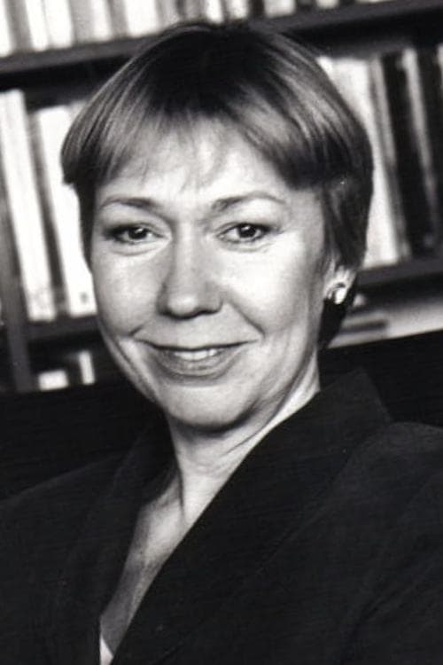 Photo of Gabrielle Lloyd
